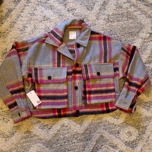 NWT SO Cropped Plaid Shacket